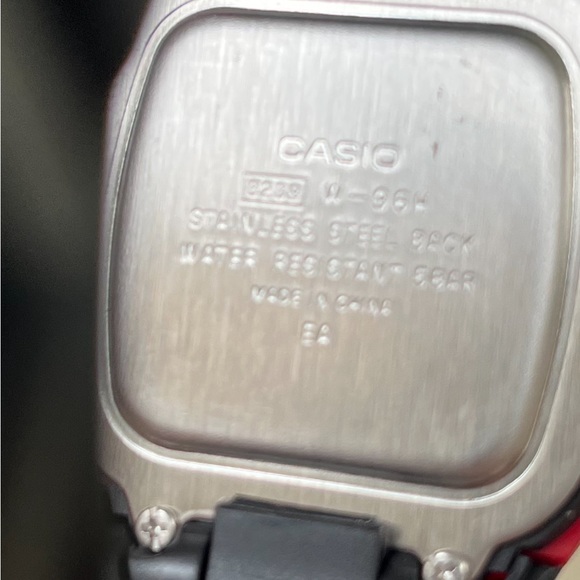 9012-AMT Casio W96H-4AV, 10 Year Battery, Chronograph Watch, Alarm, Illuminator - Picture 7 of 8
